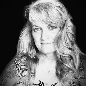 Meet your Posher, Joni